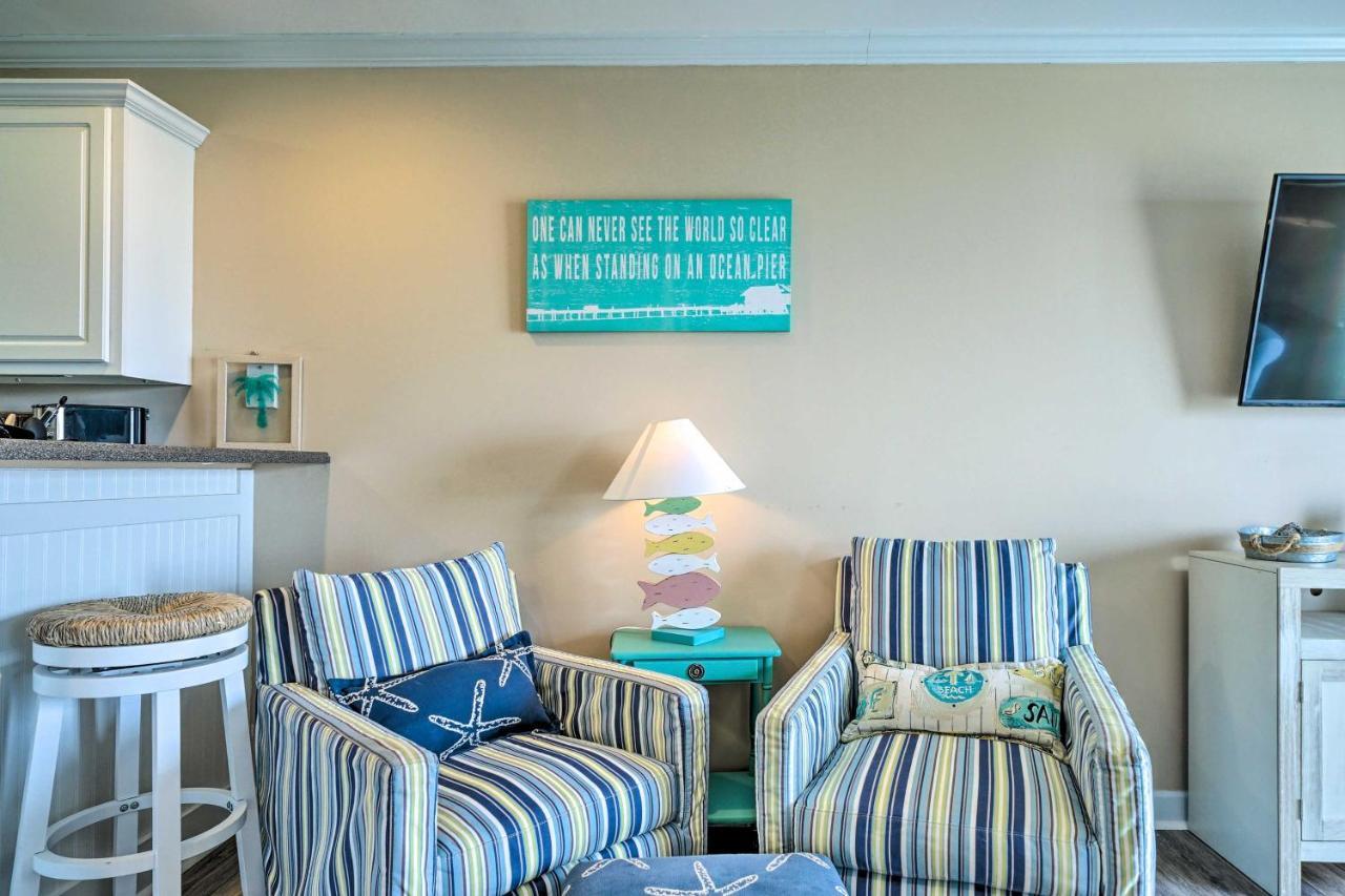 Ocean-View Oak Island Condo, 1 Block To Beach! Bagian luar foto