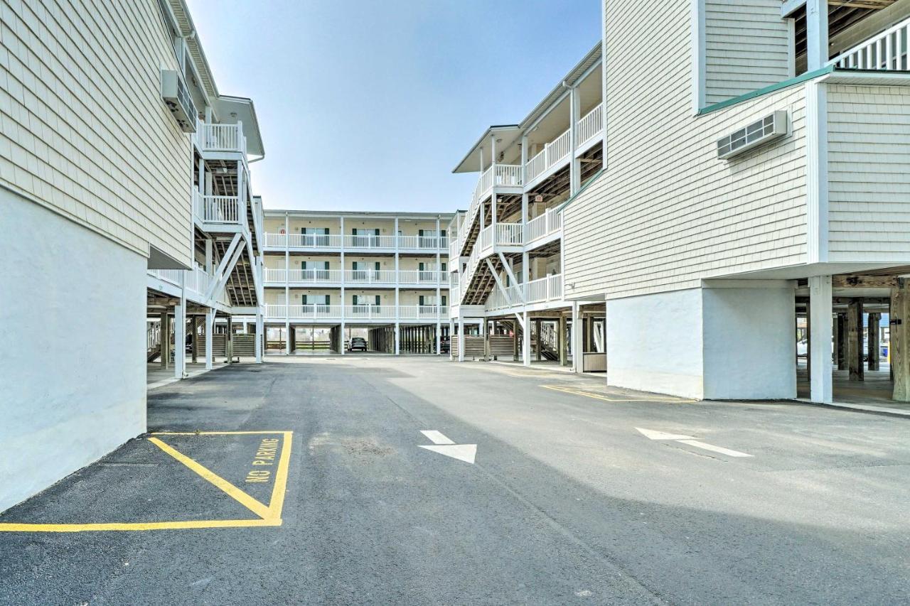 Ocean-View Oak Island Condo, 1 Block To Beach! Bagian luar foto